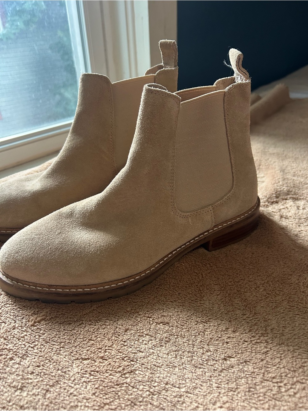 Steve Madden Women’s Suede Chelsea Boots in Light Beige